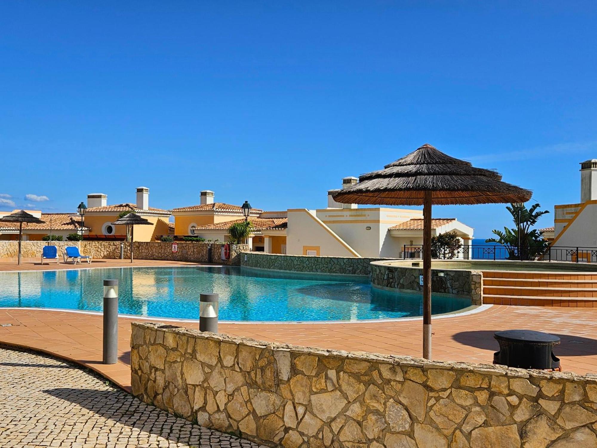 The View - Santo Antonio Villas, Golf & Spa Salema Kültér fotó