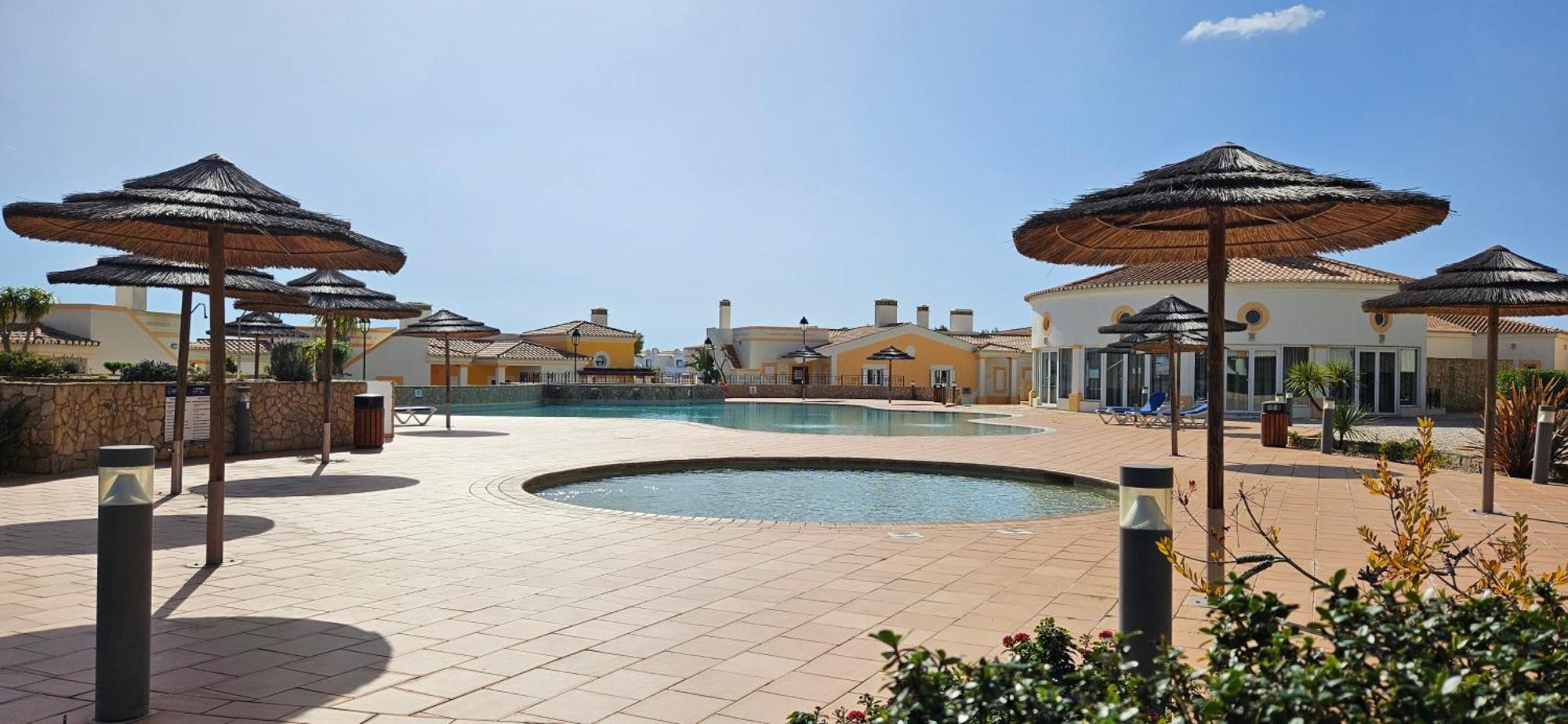 The View - Santo Antonio Villas, Golf & Spa Salema Szoba fotó